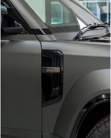 Prises d'air latérales Forged Carbon URBAN Automotive pour Land Rover DEFENDER 110 P635 OCTA L663 (2025+)