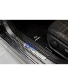Seuils de portes aluminium lumineux BRABUS pour Mercedes Classe A W176