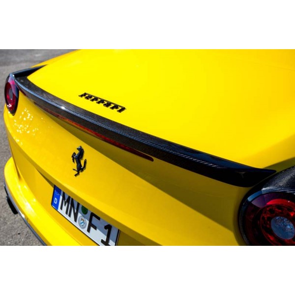 Becquet de coffre carbone NOVITEC Ferrari California T