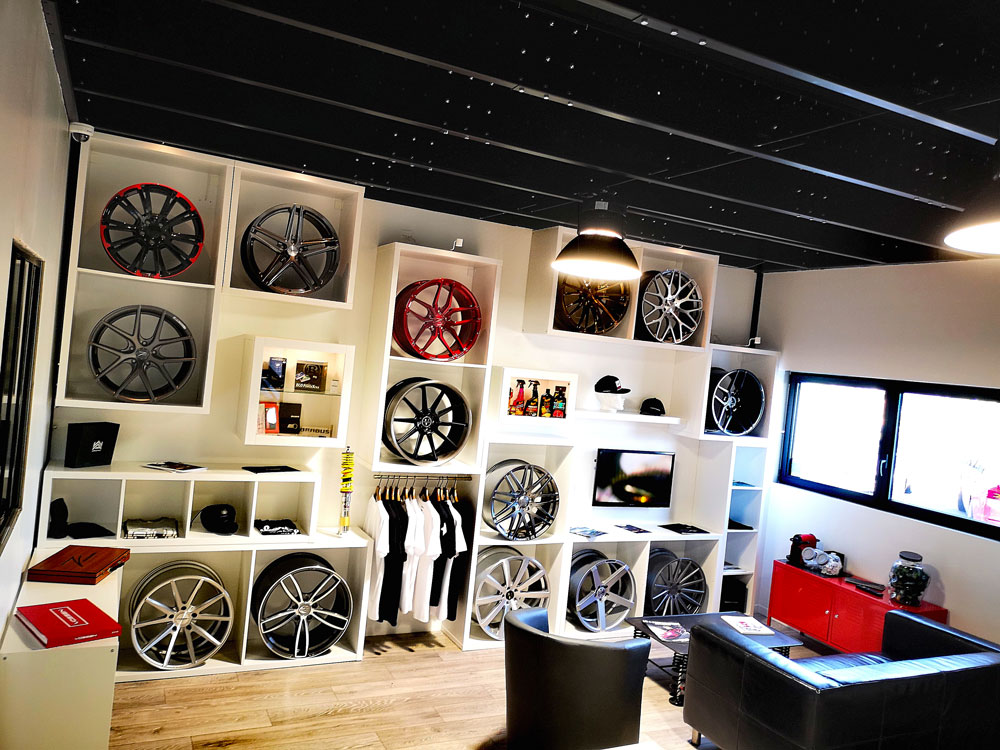 Locaux SupRcars®